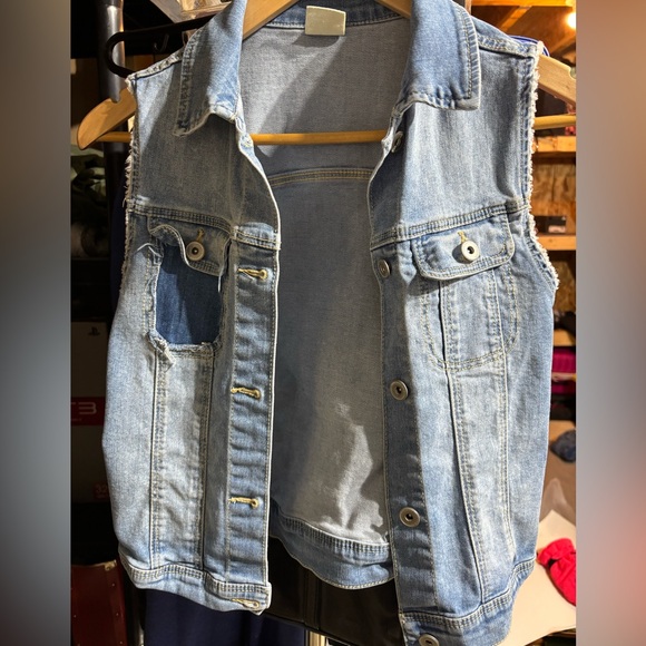 Girls zara sleeveless jacket - Picture 1 of 3